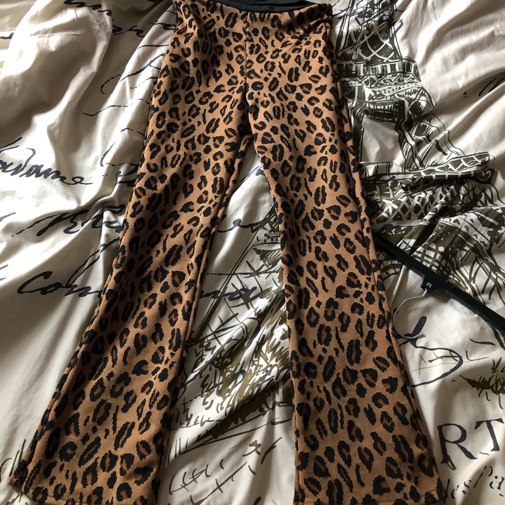 Zara cheetah print crop pants